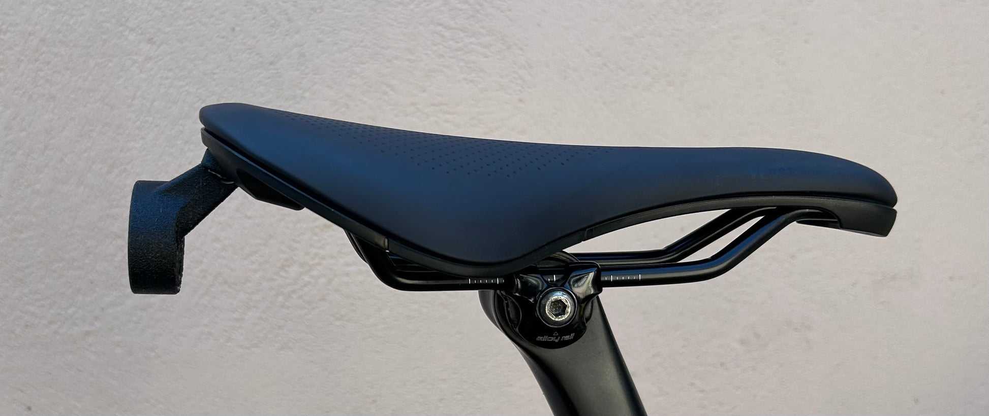 Extended saddle mount for Bontrager Saddles.