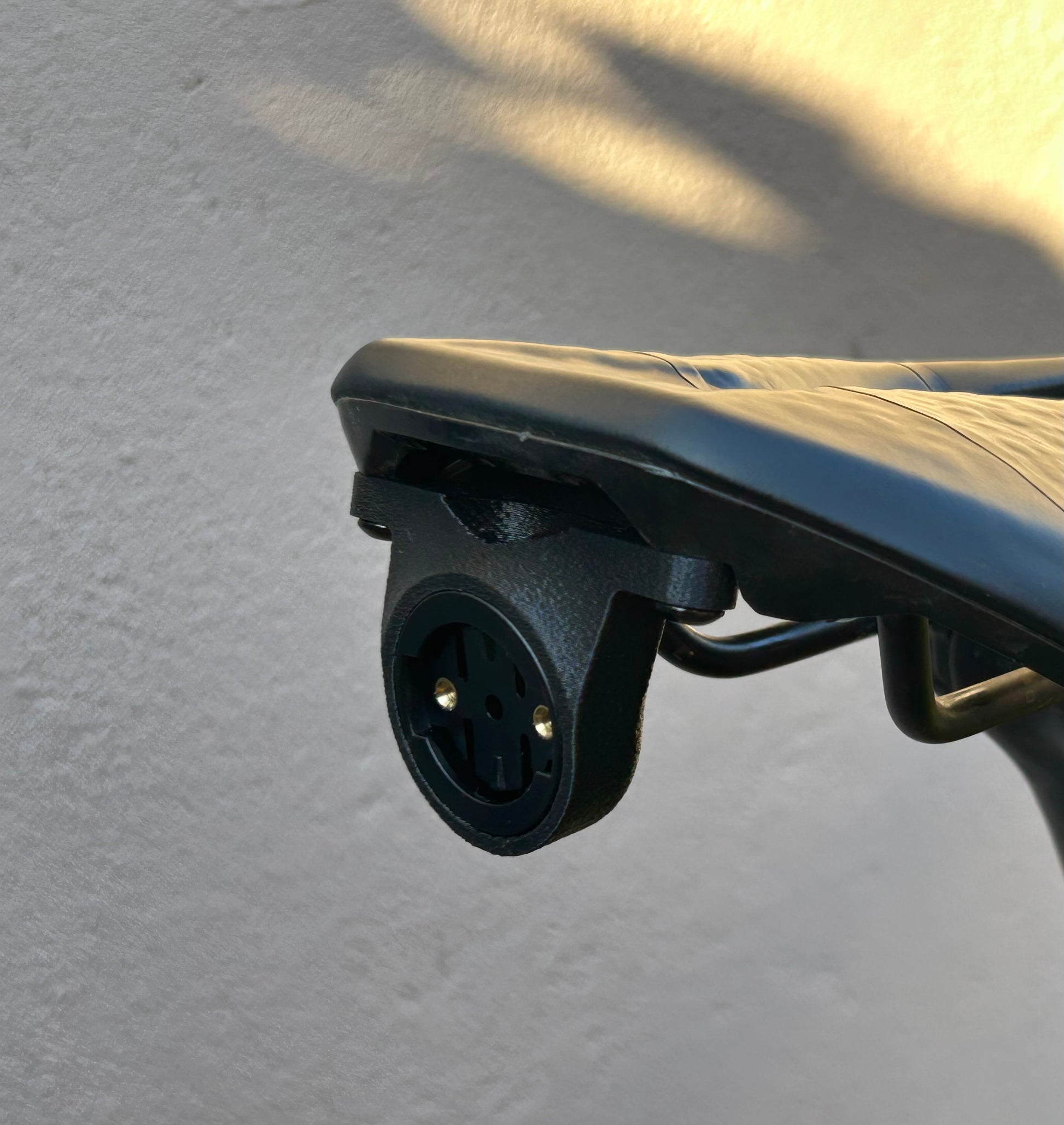 Saddle Mount for Specialized (SWAT) with Air Tag Pocket